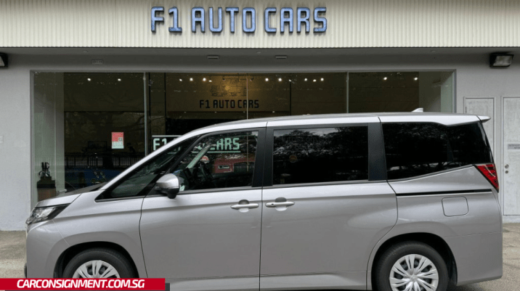 Toyota Noah Hybrid 1.8A X Welcab Slope Type 1