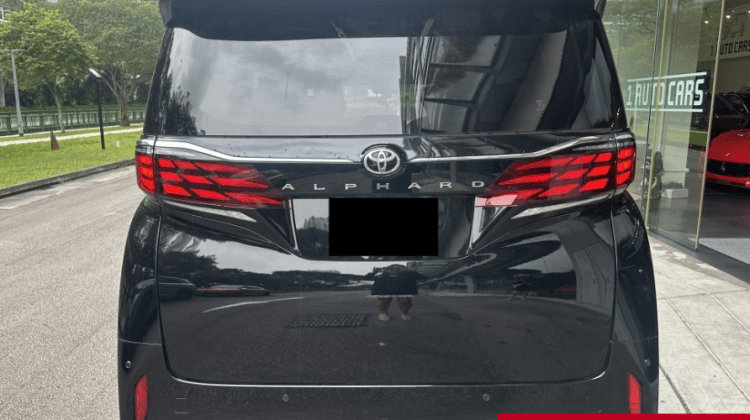 Toyota Alphard Hybrid 2.5A SR C-Package Moonroof